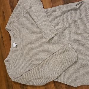 Women's Old Navy loose v-neck sweater